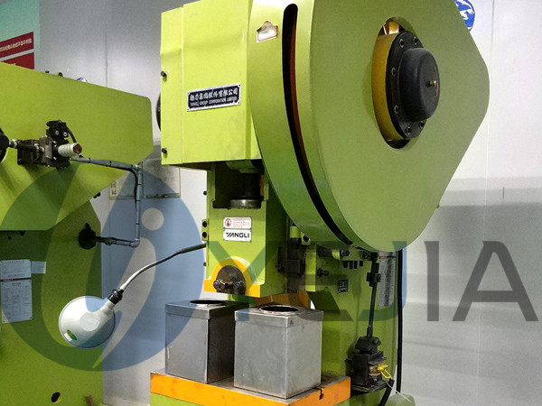 火狐电竞光电冲床